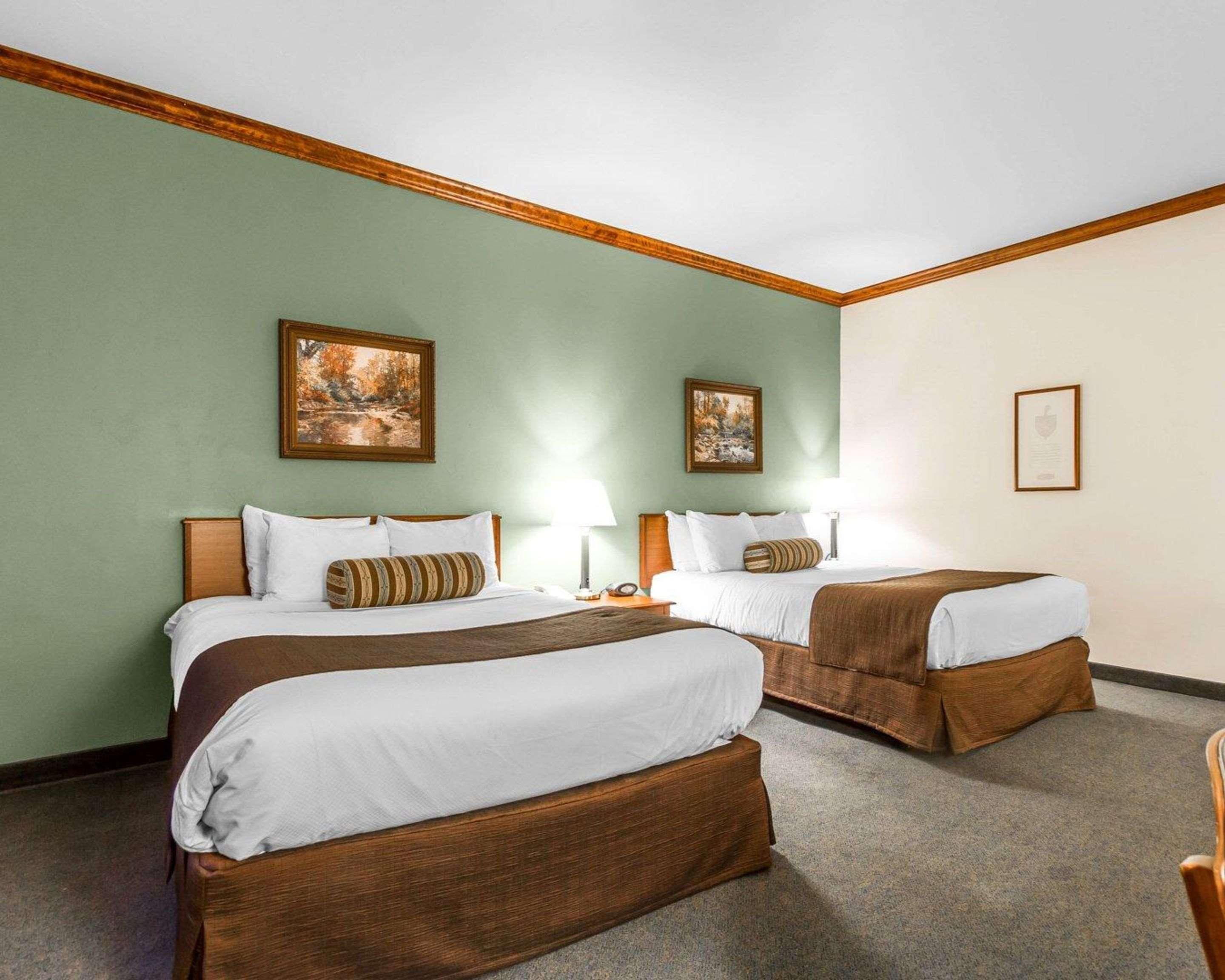 Kress Inn, Ascend Hotel Collection De Pere Eksteriør billede